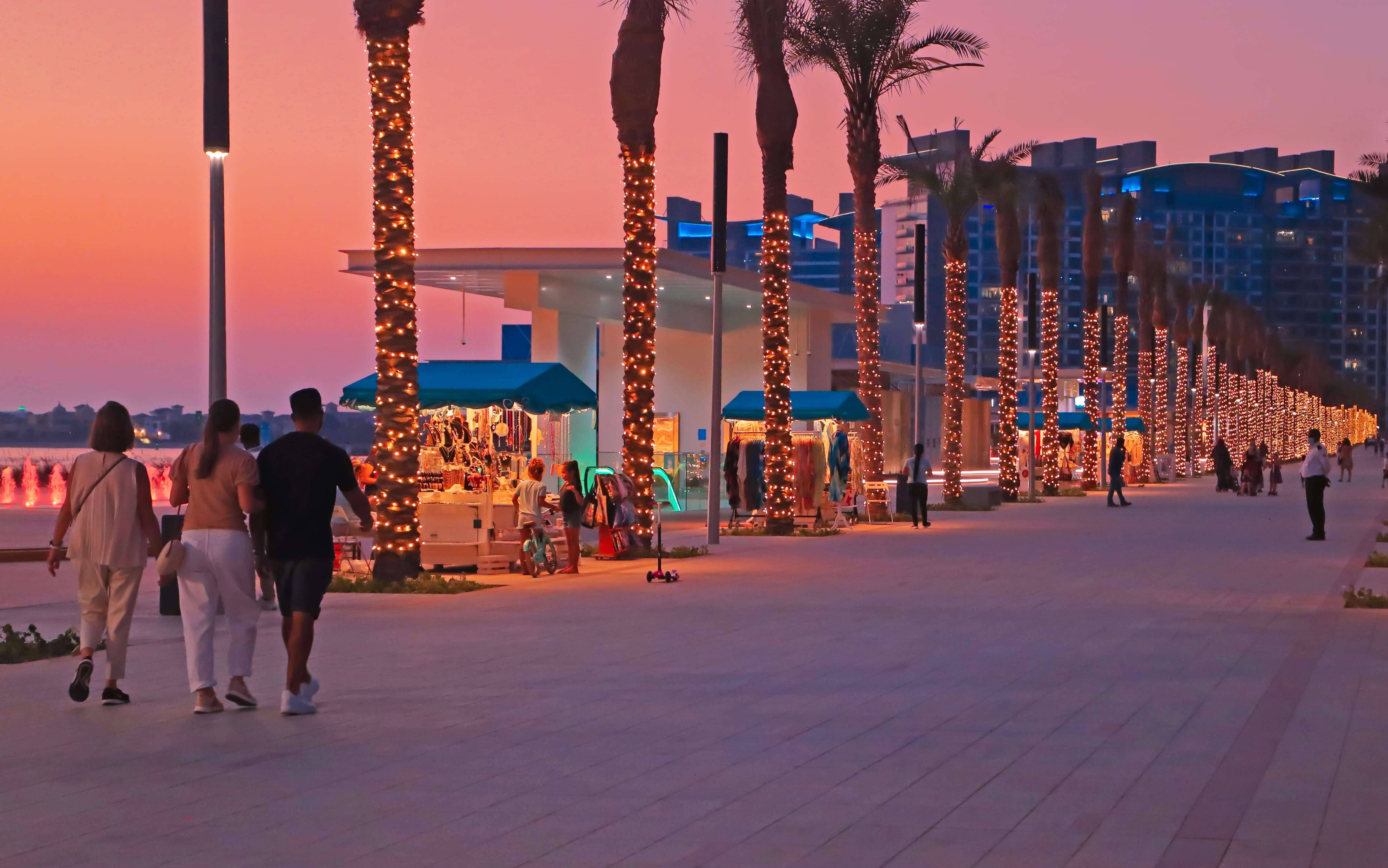 Palm West Beach - Where Paradise Meets Palm Jumeirah